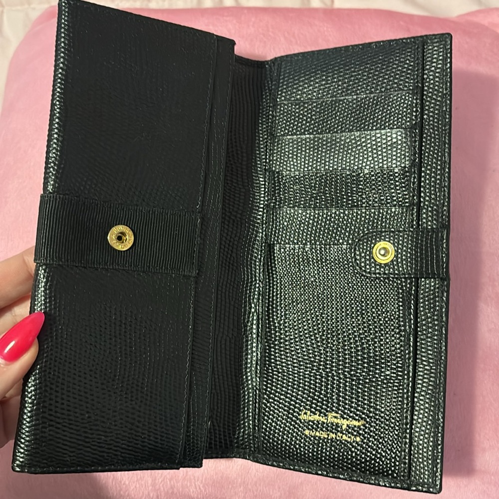 Salvatore Ferragamo Vara Bifold Long Wallet Black Leather Vintage Italy - Picture 3 of 8